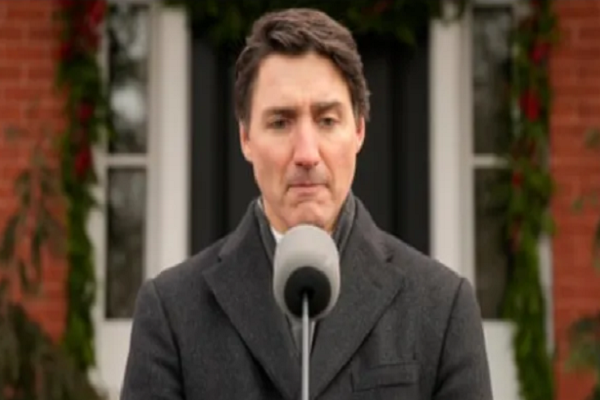 சொந்த கட்சியிலேயே மரியாதை இல்லை! தொட்டது எல்லாமே பிரச்னை வேற! ட்ரூடோ சரிவுக்கு உண்மையில் என்ன காரணம்