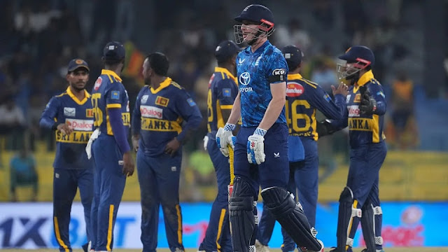 இங்கிலாந்தை வீழ்த்தியது இலங்கை: குசல் மெண்டிஸின் அதிரடி ஆட்டத்தால் வெற்றி!