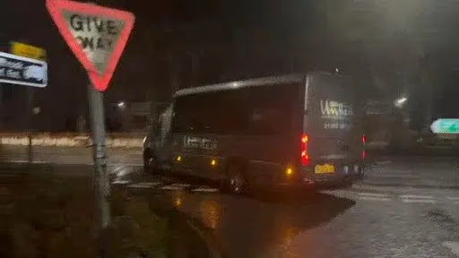 பிரிட்டனில் நள்ளிரவில் அரங்கேறிய அதிரடி: போராட்டக்களமாக மாறிய வீதிகள்!