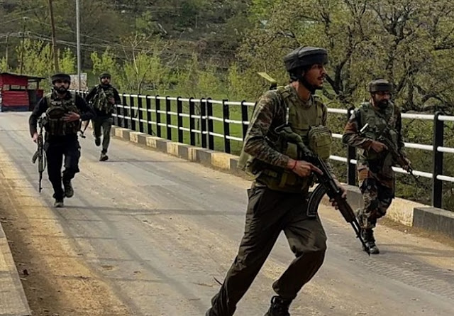 புதுவருடம் அன்று ஜம்முவில் பாலத்தை தகர்க்க இருந்த இந்த இருவரும் யார்